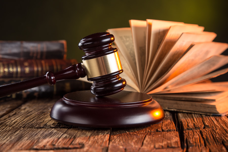 Legal and Ethical Issues in Memoir Writing – Interview with Literary Attorney Robert Pimm